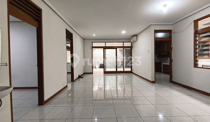 Sewa Rumah Bagus Siap Huni di Permata Indah Sayap Holis Sewa Rumah Bagus Siap Huni di Permata Indah Sayap Holis