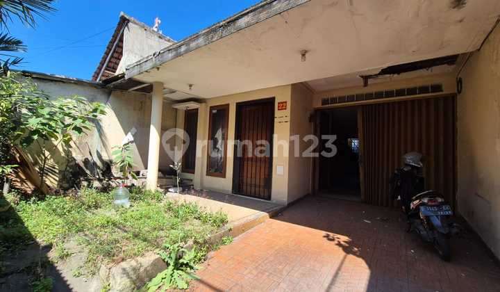 Rumah Lama Perlu Renov Lokasi  Cocok Untuk Usaha di Pasirsalam 1