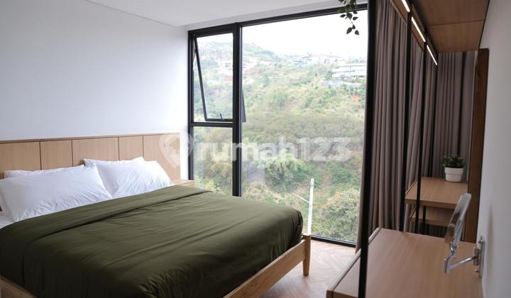 Villa with Pool and Jacuzzi near Dago Pakar Resort