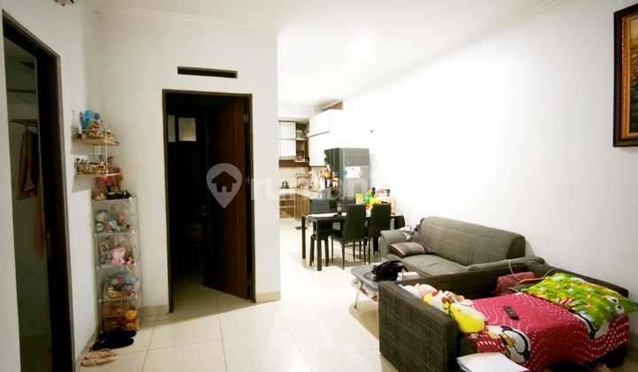 Semi-Furnished Renovated House in Mekar Wangi