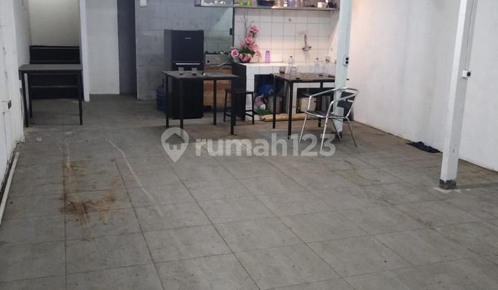 Business Space Strategic Location Suitable for Resto, Warehouse, Cafe, Spacious Parking Cibeureum, Bandung.