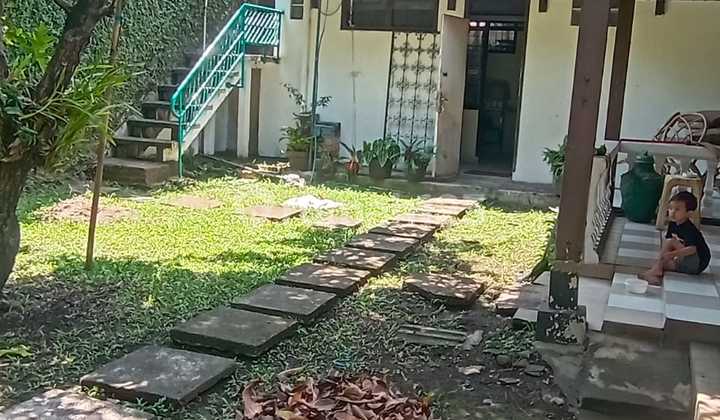 Rumah Terawat Hitung Tanah Sayap Arcamanik