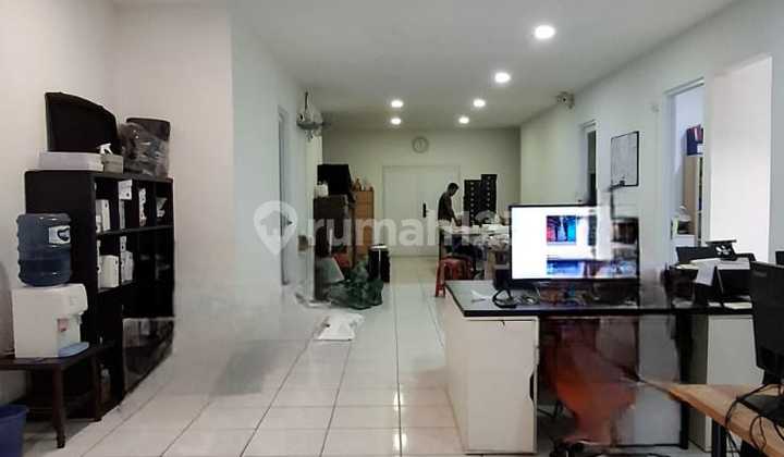 New Renovated House Ready to Occupy Suitable for Business in Kopo Permai