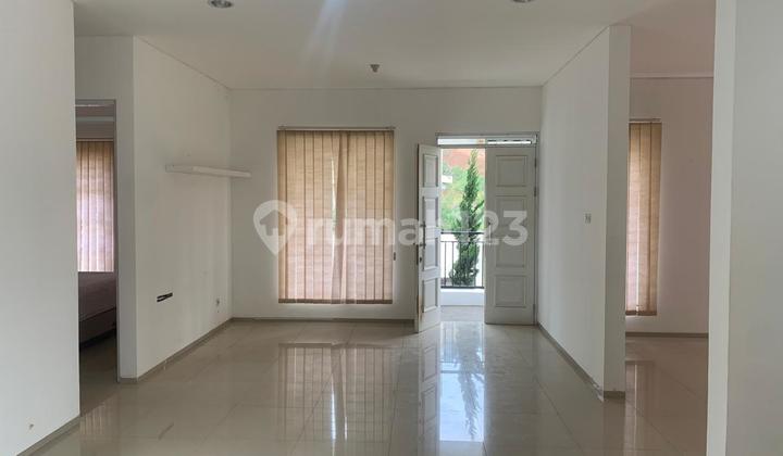 Rumah villa, semi furnished di Resor Dago Pakar Bandung