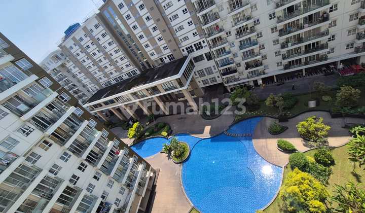 Jual Unit Apartemen LT 9 View Pool Gateway Pasteur, Bandung.