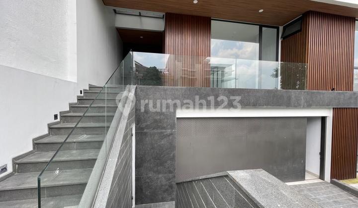 Selling Nice & New Ready-to-Occupy House in Setraduta