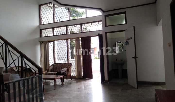 Rumah Furnish Lokasi Terbaik Area Setraduta