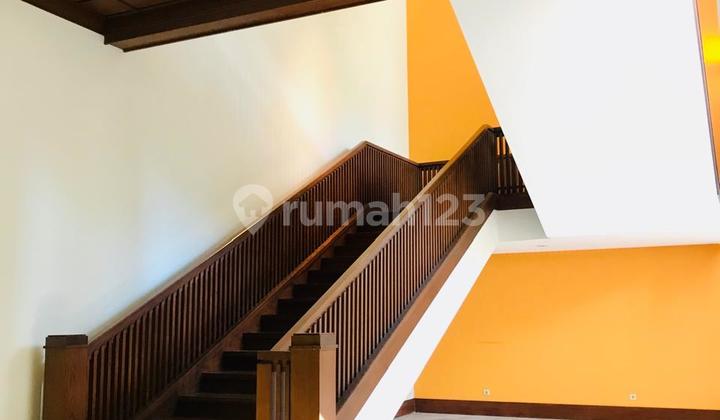 Modern Luxury Dream Home with an Elegant Teak Wood Touch in Dago 2