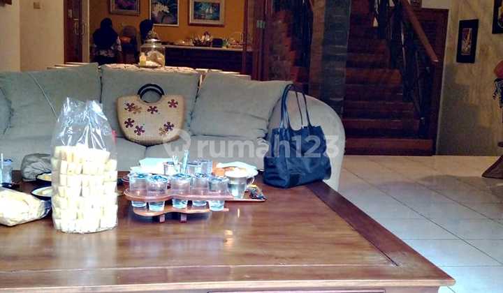 Sell 2-Story House Hook Position in Setiabudi Regency 2