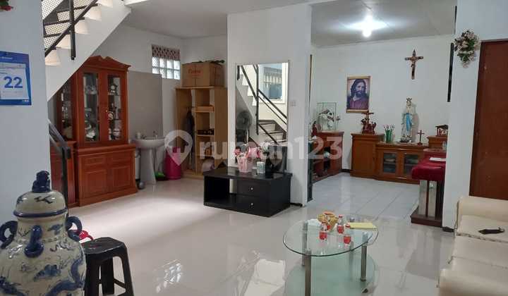 Dijual Rumah Full Renov di mainroad Nataendah Kopo