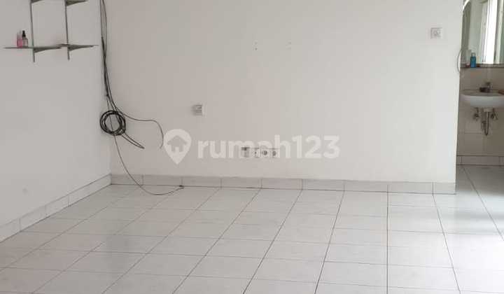 Disewakan rumah semi furnished 1 lantai Sayap Singgasana, Bandung 2