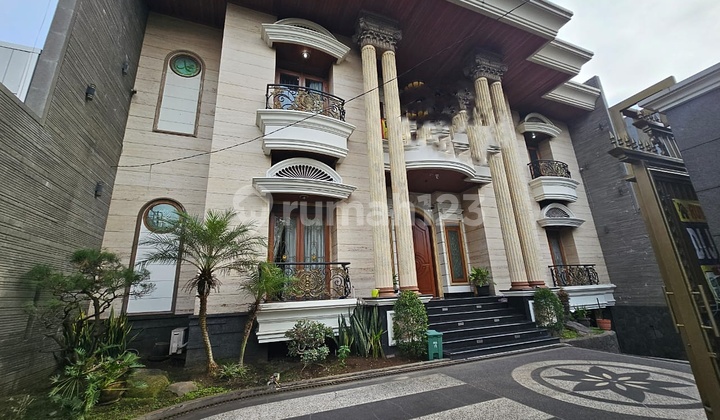 Rumah Lux Furnished Siap Huni Sayap Ibrahim Aji, Bandung Rumah Lux Furnished Siap Huni Sayap Ibrahim Aji, Bandung