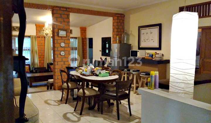 Sell 2-Story House Hook Position in Setiabudi Regency 1