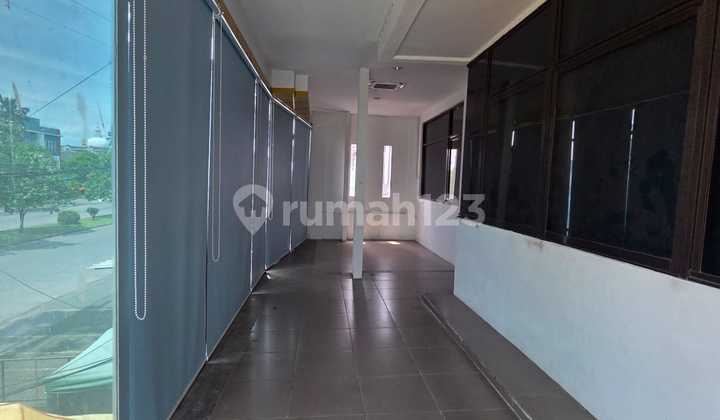 For Rent: 3-Story Shop House Ready for Use, Main Road Batununggal