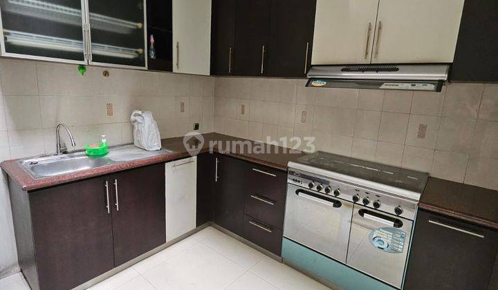 Rumah Full Furnish Lingkungan Aman di Komplek Singgasana Bandung 2