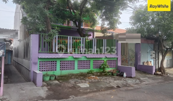 For Rent: 2-story house on Petemon Street, Surabaya. 1