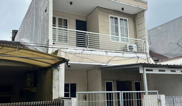 Dijual Rumah 2 Lantai Murah Dibawah Pasar di Kutisari Surabaya 1