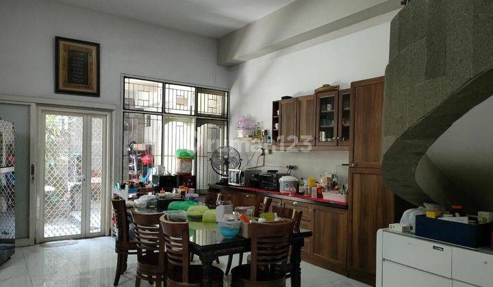 Dijual Rumah 2 Lantai SHM di Kutisari Indah Surabaya 1