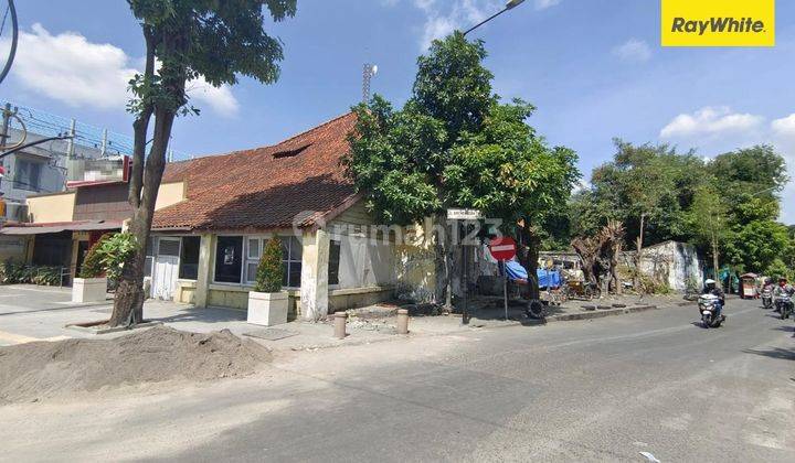 Dijual Cepat Rumah Hitung Tanah di Nol Jalan Rajawali Surabaya 1