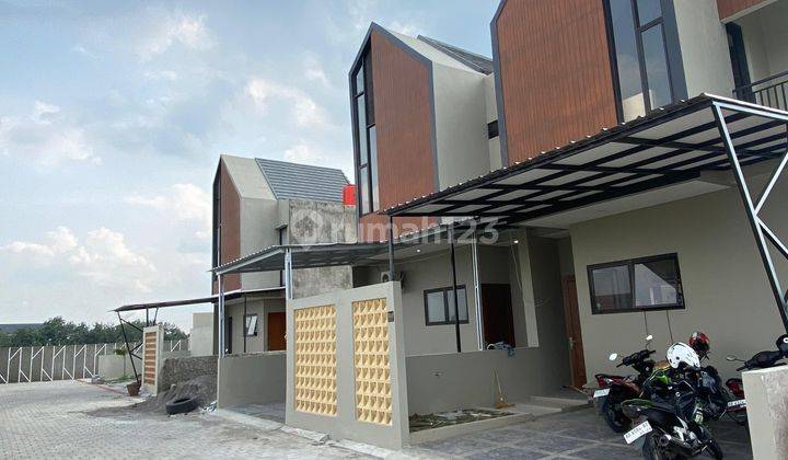 Rumah Di Colomadu Dekat Hotel Ayom Java Village 1