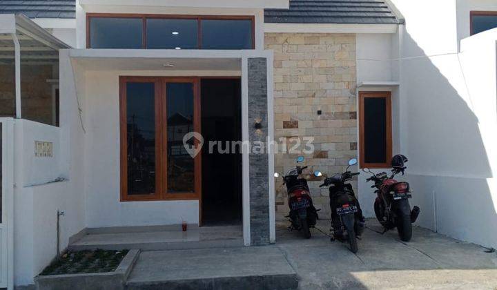 RUMAH DI SOLO COLOMADU DEKAT RUMAH PAK JOKOWI 2