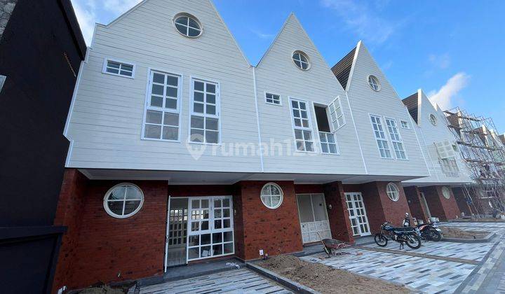 Townhouse Minimalis Modern Furnished di Pusat Kota Denpasar Dekat Dengan Pantai Seminyak 1