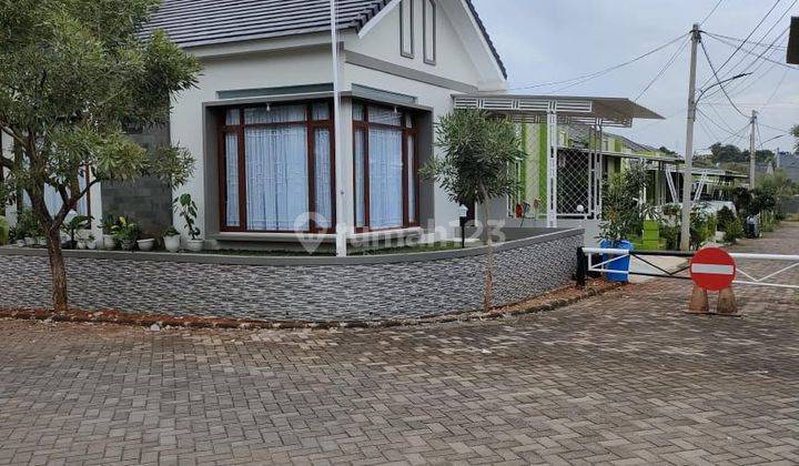 Dijual Rumah 2 lantai di Villa Rizki Ilhami 2, Sawangan Depok SHM Bagus 1