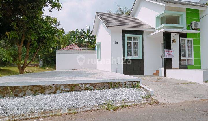 Dijual Rumah Hook Siap Huni di Cibubur City 1