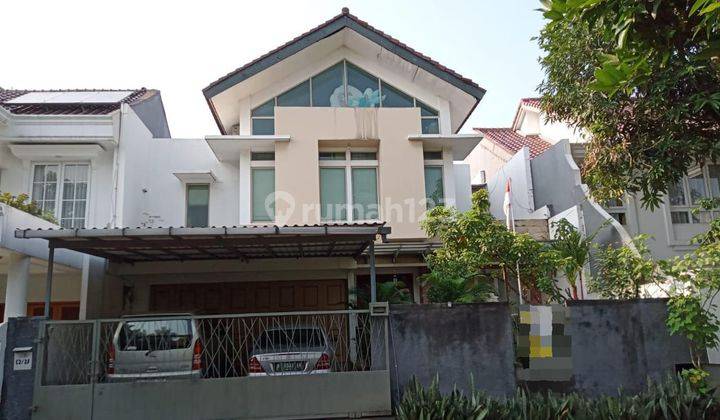 Dijual Rumah 2 Lantai Bagus Shm 1