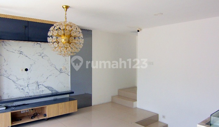 For Sale 2-Story House Citra 8 Kalideres West Jakarta 2