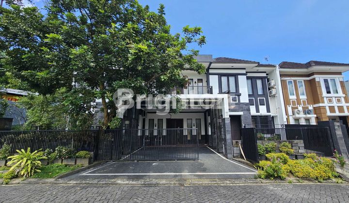 Rumah Besar Balikpapan Baru Depan Taman Nyaman dan Asri 1
