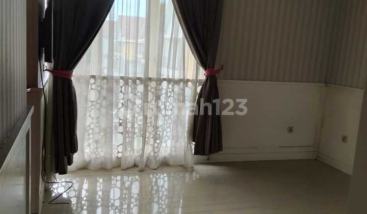 Disewakan Rumah Grisenda Pik Semi Furnish Mewah hoek  1