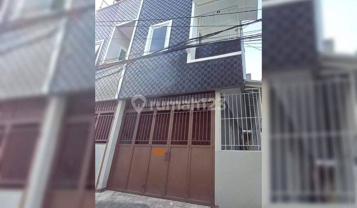Rumah teluk gong Aladin
Lt 4,2x7 3lt full
Lb 80m2
2kt 3km SHM
Jalur 2 mobil Barat Laut Bagus 1