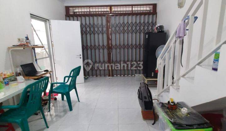 Rumah teluk gong Aladin
Lt 4,2x7 3lt full
Lb 80m2
2kt 3km SHM
Jalur 2 mobil Barat Laut Bagus 2