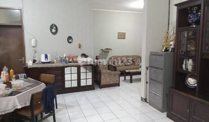 Rumah 2 Lantai SHM Ada Kamar Kost di Cikutra, Bandung 1