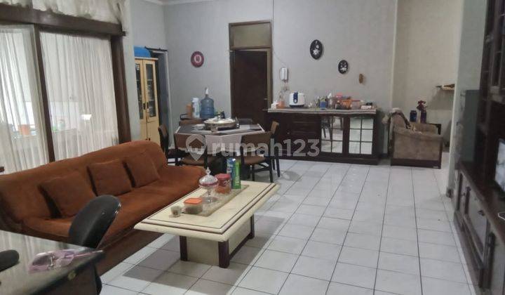 Sewa Rumah + Kost 15 Kamar Semi Furnished Tengah Kota Bandung 1