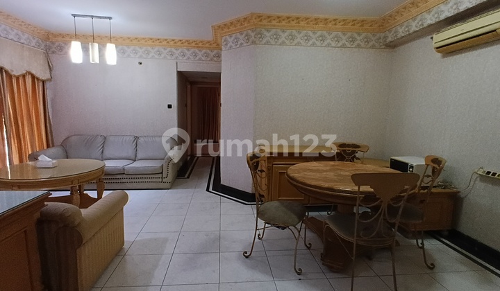 Apartemen Fairway 3 Kamar Tidur Furnished