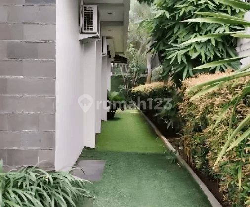 Rumah Modern di Area Kemang Dekat Hero Bisa Buat Kantor 2