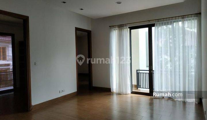 Modern And Comfy House In Kemang Close To School 2