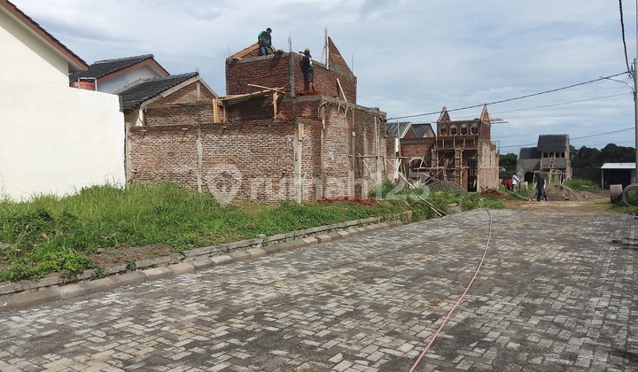 Rumah Baru Desain Timur Tengah di Atang Senjaya Bogor | Andalus 3