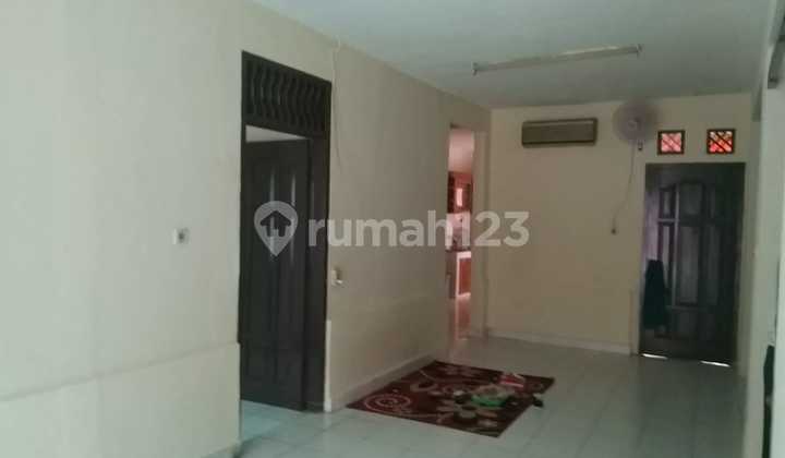 Rumah di tebet murah hanya 3,8 milyar saja akses 2 mobil lokasi top bagus dekat kemana2 dekat taman dan harga nego 2