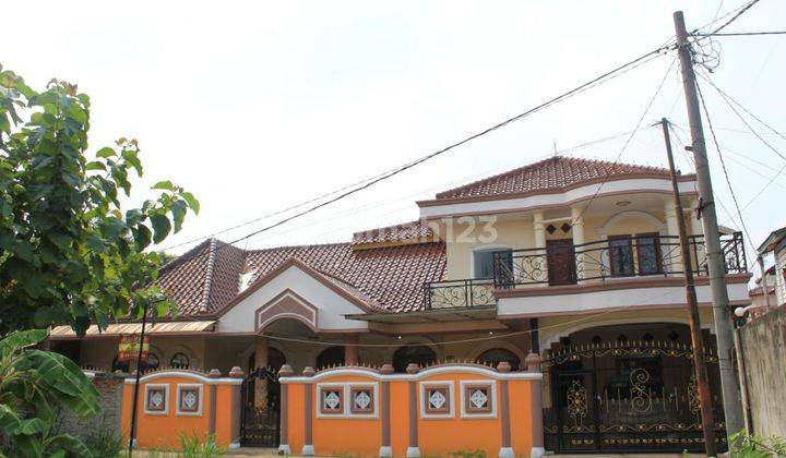 Dijual Rumah mewah dan bagus di pinggir jalan raya pancoran mas depok bisa buat kantor notaris atau klinik gigi bagus sekali murah jual cepat 1