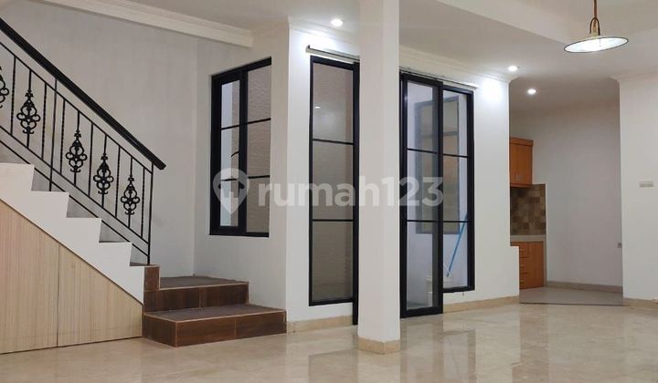 For sale luxury house in East Pejaten quick sale very nice house easy access 2