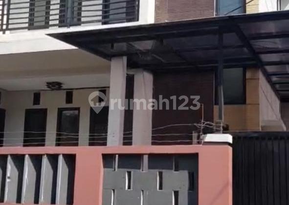 Disewa Kan.rumah di Lenteng Agung Per 2 Tahun.ya Harga Per Tahun 99 Juta Wajib Dua Tahun Ya Minimal