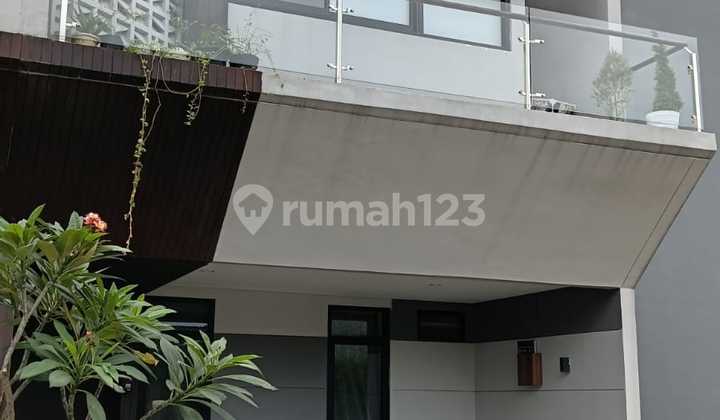 Dijual Rumah Dua Lantai di Pondok.cabe Jalan.kemiri Tangsel Cluster Keren.mewah