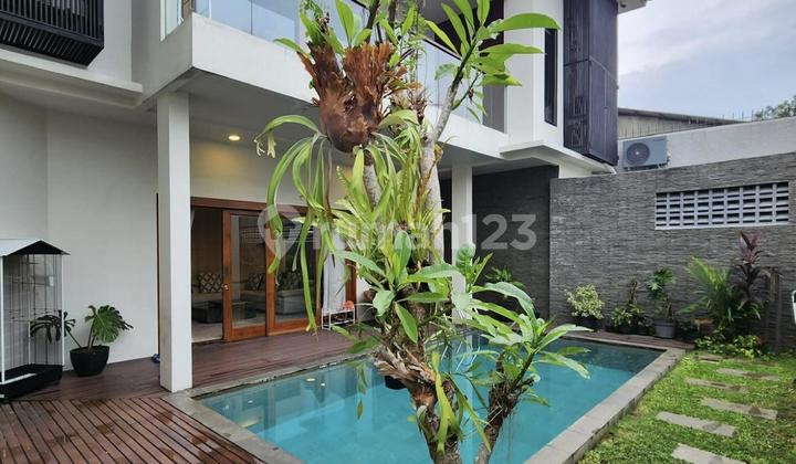 For Rent Modern House with Bali Nuance in South Jakarta Resort Concept. For Rent Modern House with Bali Nuance in South Jakarta Resort Concept.