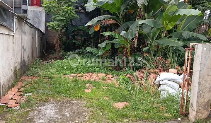 Land for Sale in Condet, Cheap, Quick Sale. Square-shaped land, good for building a house or rental units. Land for Sale in Condet, Cheap, Quick Sale. Square-shaped land, good for building a house or rental units.