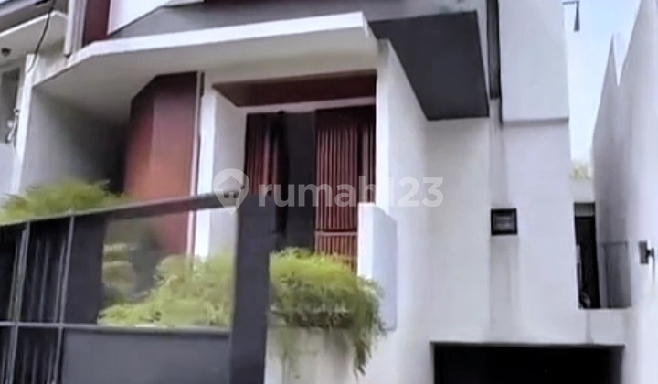 For Rent Designer By Atelier Riri in Cilandak, South Jakarta, Nice And Cozy