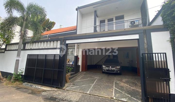 For Rent Nice House, Located in Ampera Kemang, Suitable for a Quiet Office and with Good Car Access.
