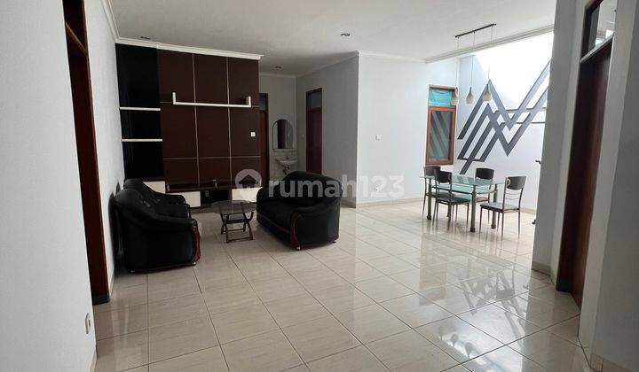 Rumah Bagus Siap Huni, Semi Furnished, Singgasana Pradana,bandung 1